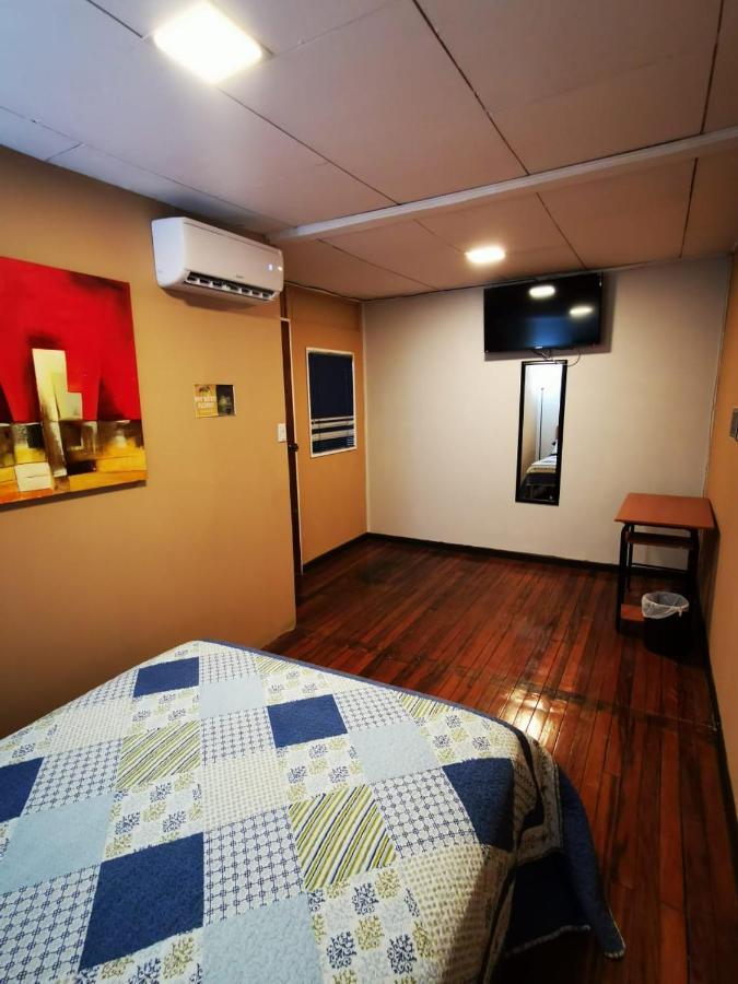 Toucan Hostel Alajuela Ngoại thất bức ảnh