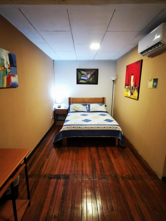 Toucan Hostel Alajuela Ngoại thất bức ảnh